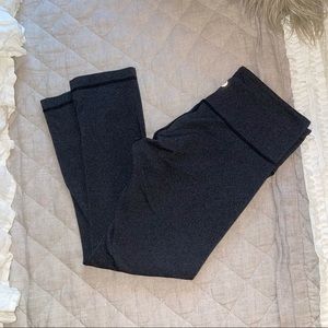 Charcoal grey Wunder Under cropped leggings